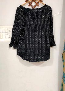 Patterned Black Blouse