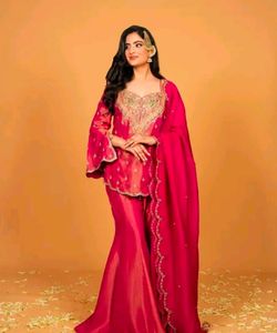 Viral 🔥 🔥  Y2K Trendiest Ethnic Three Piece Set 🔥 🔥