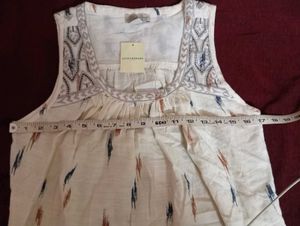 L.B Women&#39;s Embroidered Top
