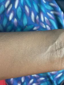 Mac Foundation Shade NC 43.5