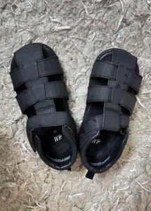 H&M Kids Black Fisherman Sandals - Size 25