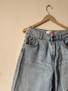 Baggy Cuts Jeans