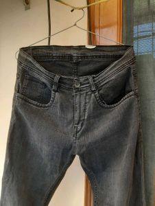 Charcoal black straight fit denim 💕