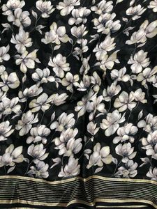 Elegant Floral Print Saree