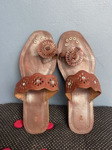 100% ORIGINAL  handmade Kholapuri Sandles Women