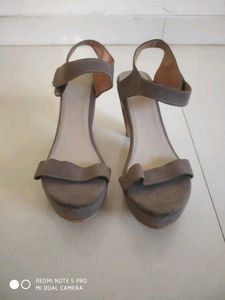 Grey Heels 👠😍