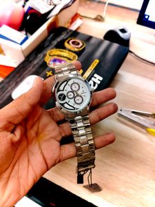 Stylish Silver Wrist Watch