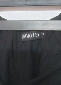 BEAUTIFUL cold Shoulder Top