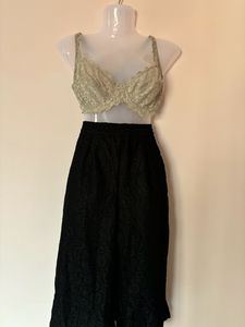 3/4th/Knee Length Lace Black Culottes