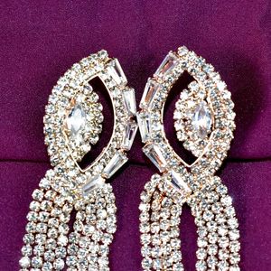 White And Silver Toned Contemporary Danglers