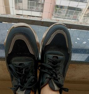 Black Sneakers