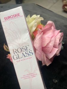 Suroskie Rose Glass Skin Moisturizer
