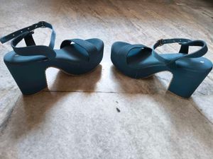 Heels / Wedges