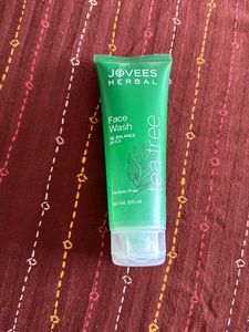Jovees Tea Tree Herbal Facewash