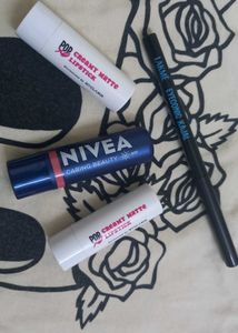 Beauty Babes Up For Grabs!