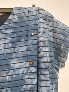 TIE KNOT TOP