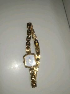 Elegant Gold vintage watch-Tone Ladies Watch