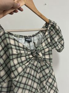 Plaid Puff Sleeve Top
