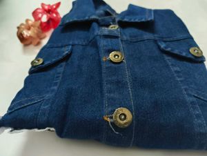 Denim Jacket with Cute kitty patch 🥰