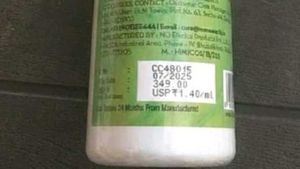 Mamaearth Lemon Anti - Dandruff Shampoo