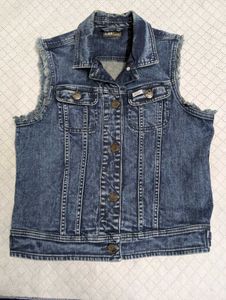 New LEE Branded Denim Jacket For Women