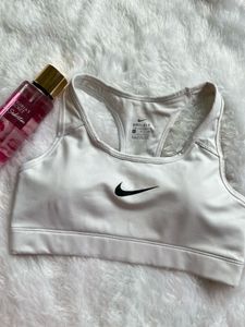 Nike Sports Bra ( Like New) Padded