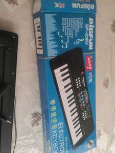 Electronic Keyboard Toy