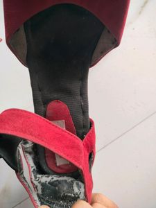 Red heels 👠
