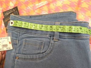 Light Wash blue Cargo Jeans for women
