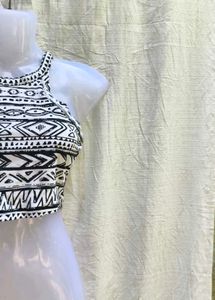 I. CUTE MINI TOP