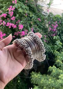 Bangle set (SIZE~2.4)🌻🌺