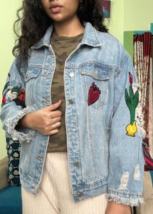 Denim Jacket with torn pattern💙