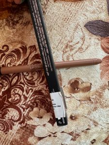 ⭐️Huda Beauty ⭐️ Lip Liner Sandy Beige