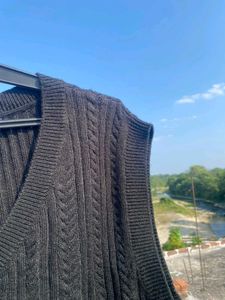 Minimal Black half sweater