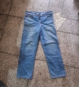 Blue Straight Fir Jeans 599 Rs
