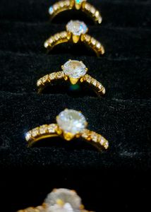 Diamond 💎 Ring 💍 (Gold)