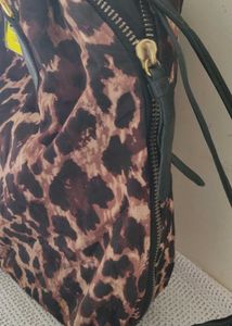 VICTORIA SECRET HANDBAG
