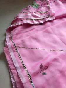Pink Floral Embroidered Saree Without Blouse