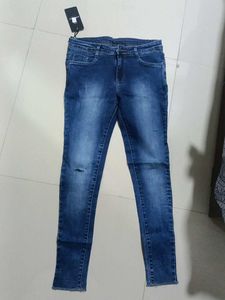 Distressed Skinny Jeans