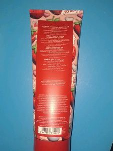 Bath &amp; Body Works Strawberry Pound Cake Cream
