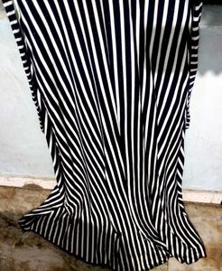 A Simple Navy Blue Party Wear For Women