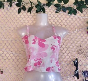 Size S/M🎁Buy 2 Get 1 Free 🎁 Floral Crop Top
