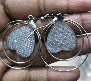 Bundle of 5 Preloved Earrings