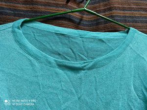 Vintage 1990 T-Shirt , Its Free Size Tshirt.