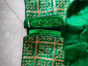 Green Embroidered Blouse 💚