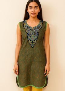 Sleeveless Embroidered Short Kurti