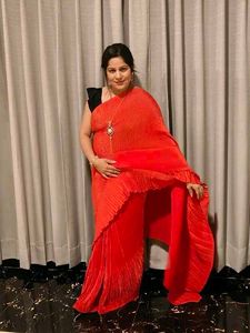 Crushed Saree Attached With Blouse