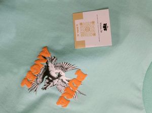 H &amp; M OVERSIZE T-shirt .