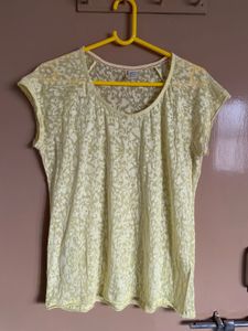 Levi’s Floral Lace Top With Inner