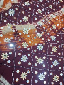 Elegant Ethnic Saree . gadhchola and zari Mirror w